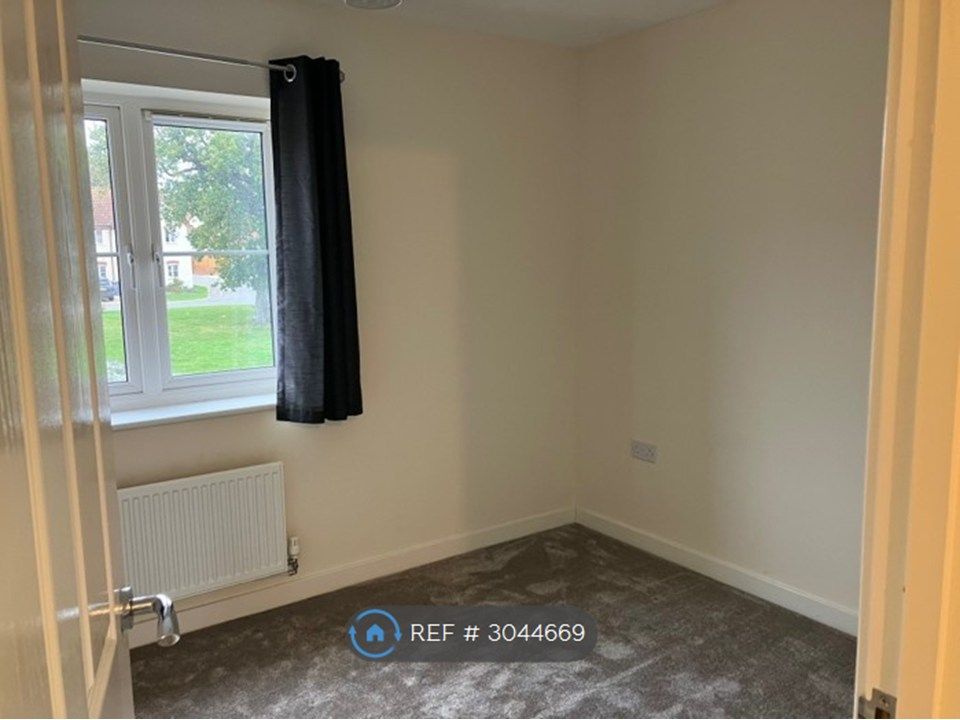 Property photo 3 of 11