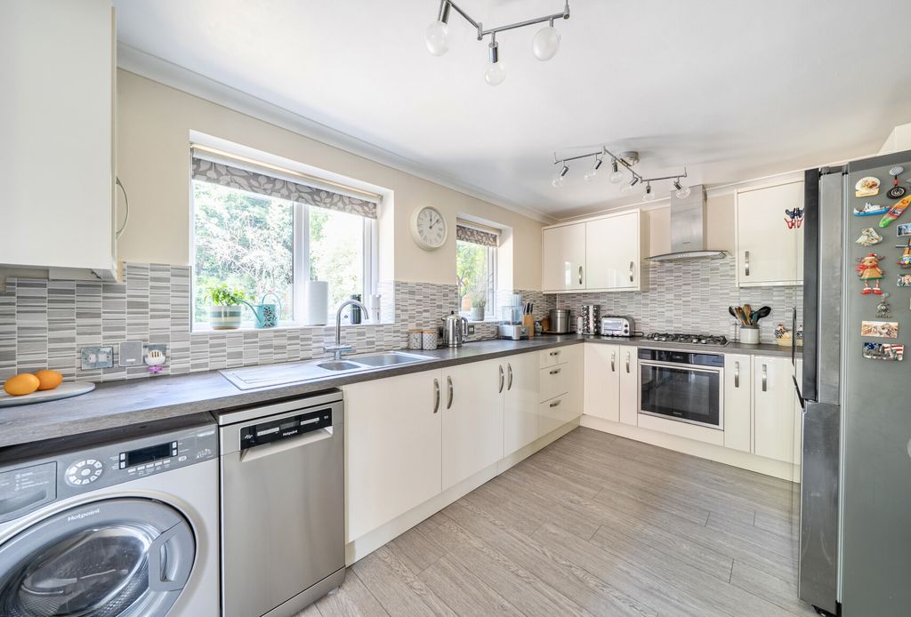 Property photo 3 of 21 1463726-19-6A2161...