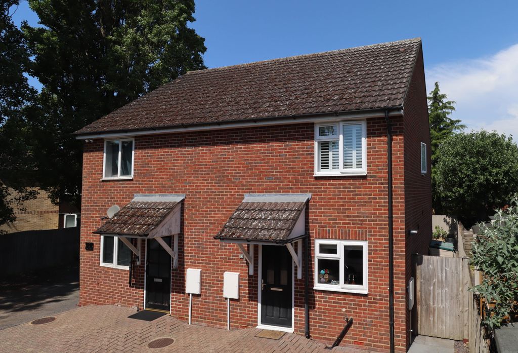 Property photo 1 of 14 External