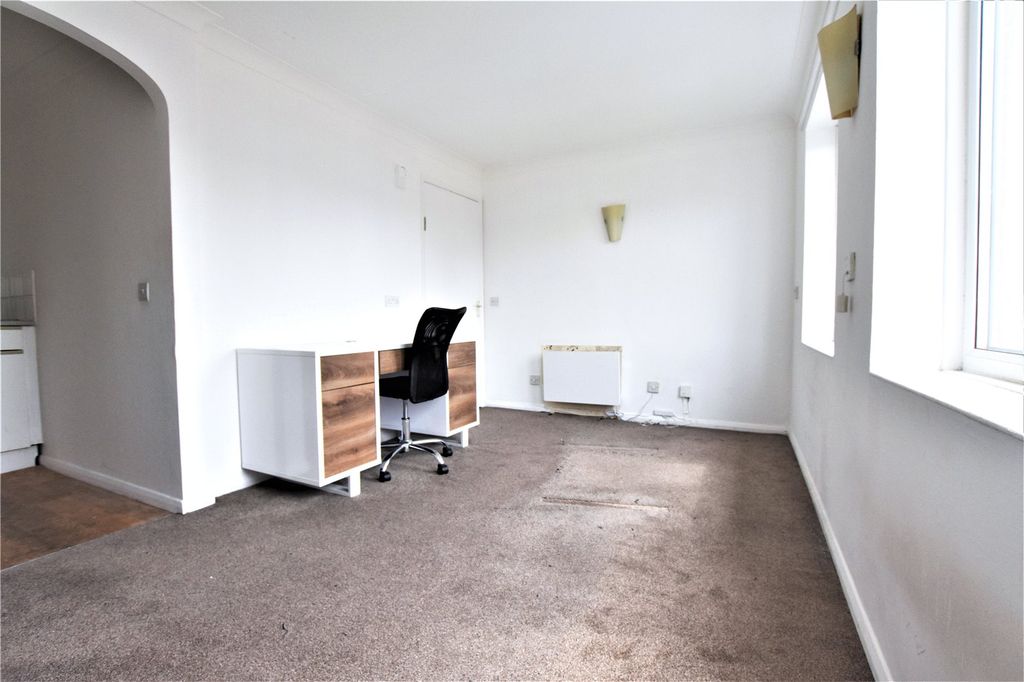 Property photo 3 of 12 Picture No. 12