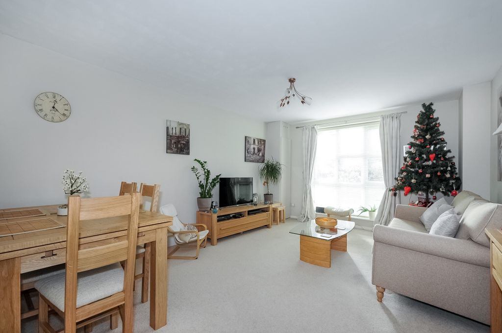 Property photo 2 of 8 72505 (1)