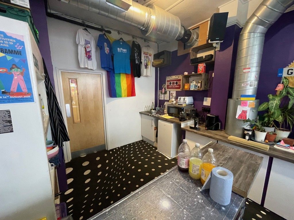 Property photo 2 of 8 Photo 27