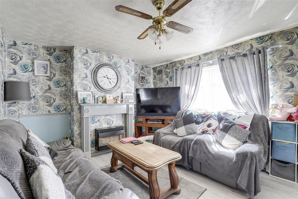 Property photo 2 of 13 433.Jpg