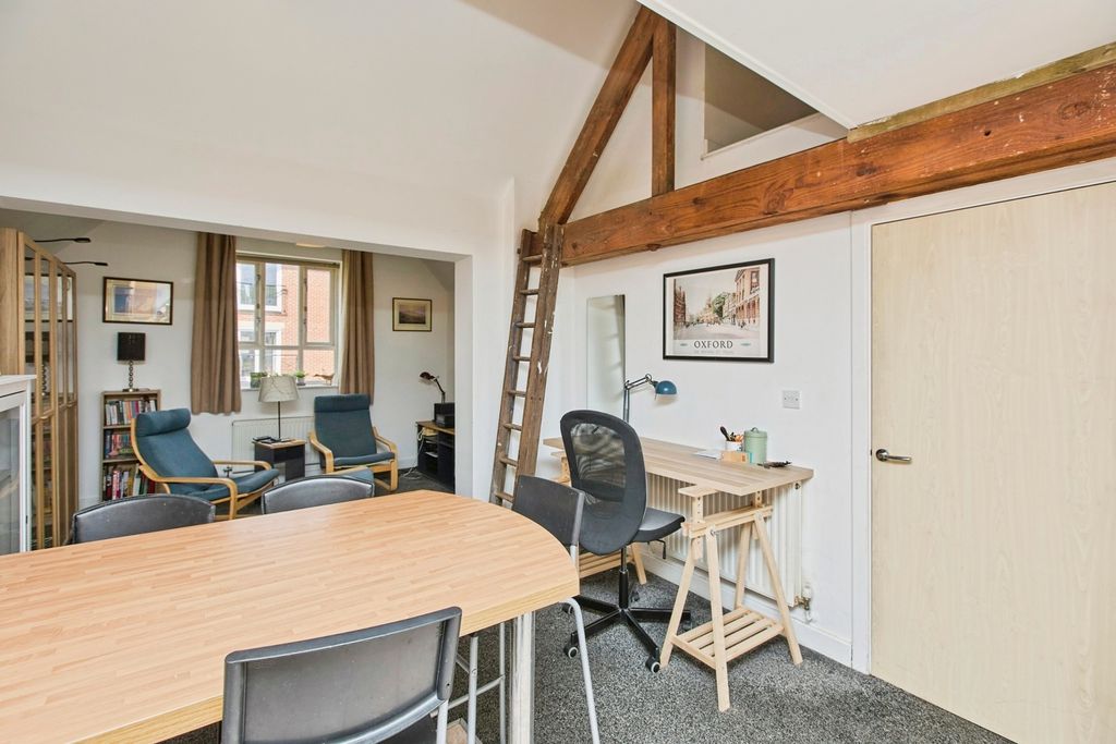 Property photo 2 of 14 Pbox-Img.Jpg