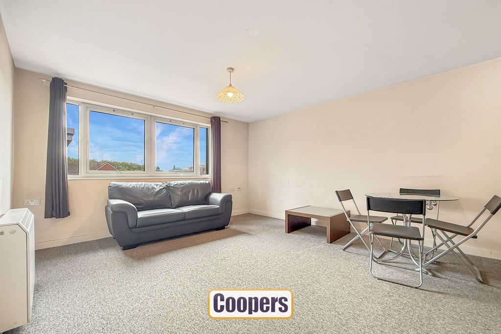 Property photo 1 of 6