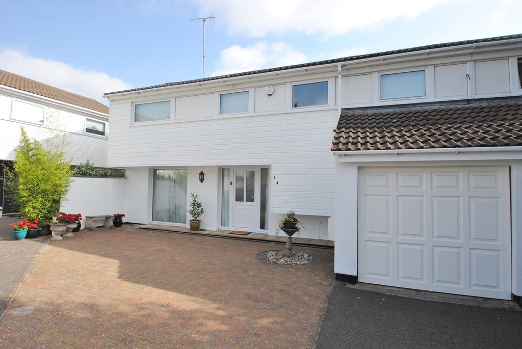Property photo 1 of 22