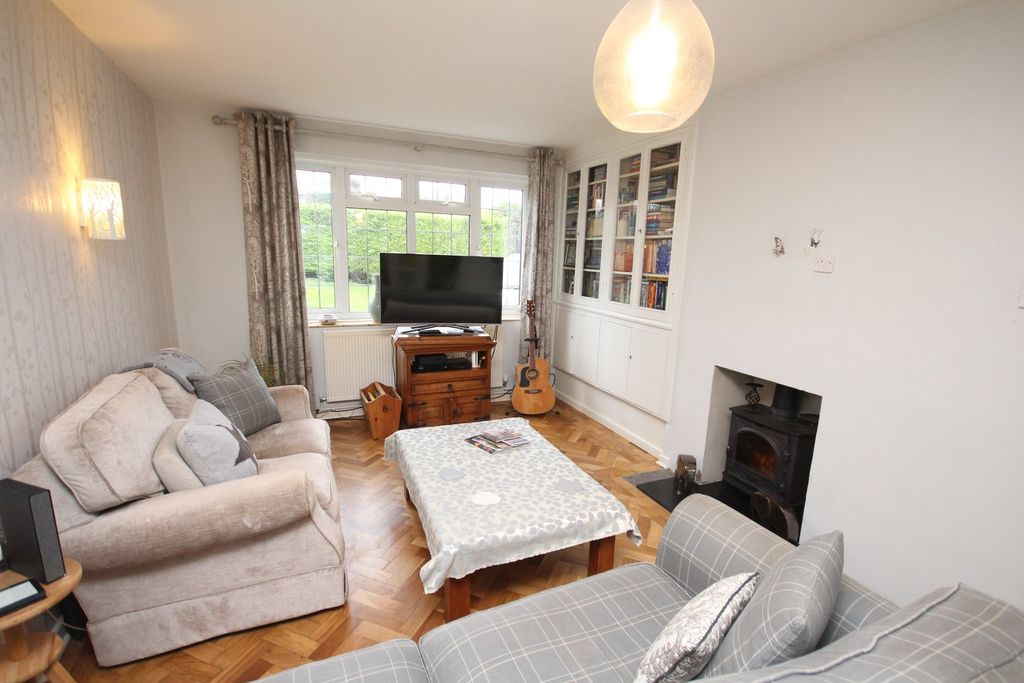 Property photo 3 of 21