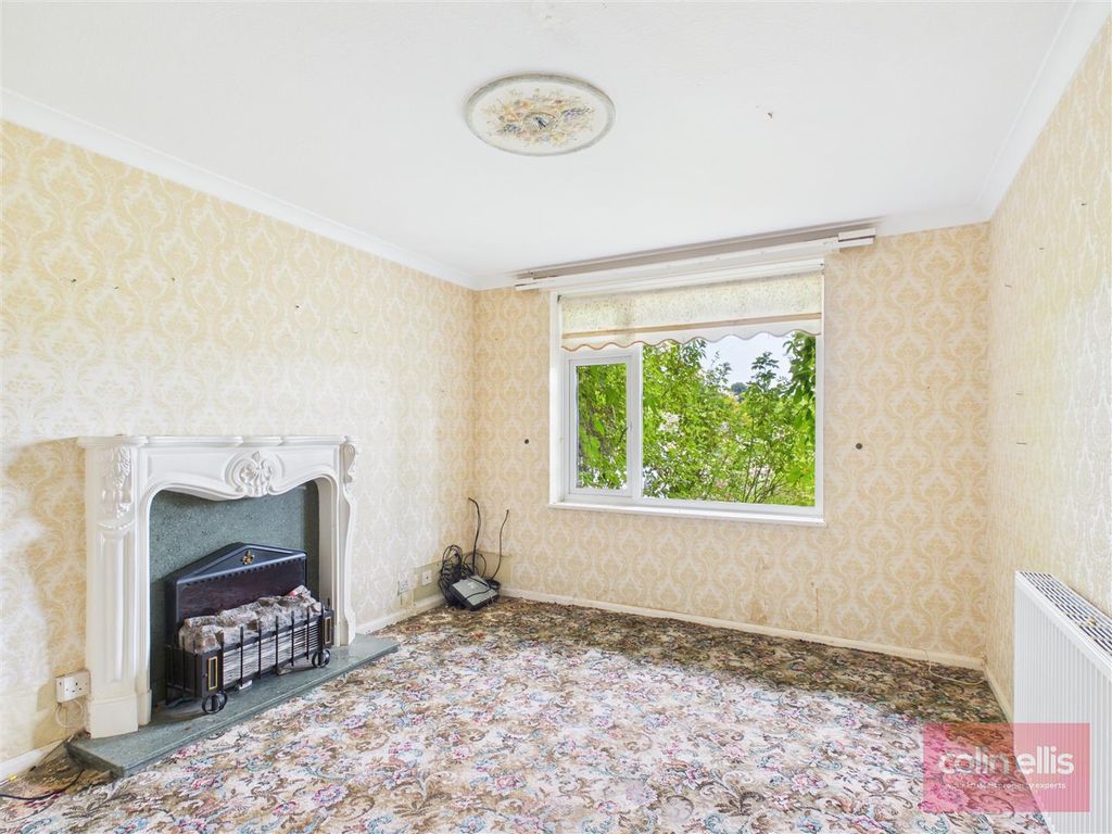 Property photo 2 of 24 Cam05075G0-Pr0390-Still016.Jpg