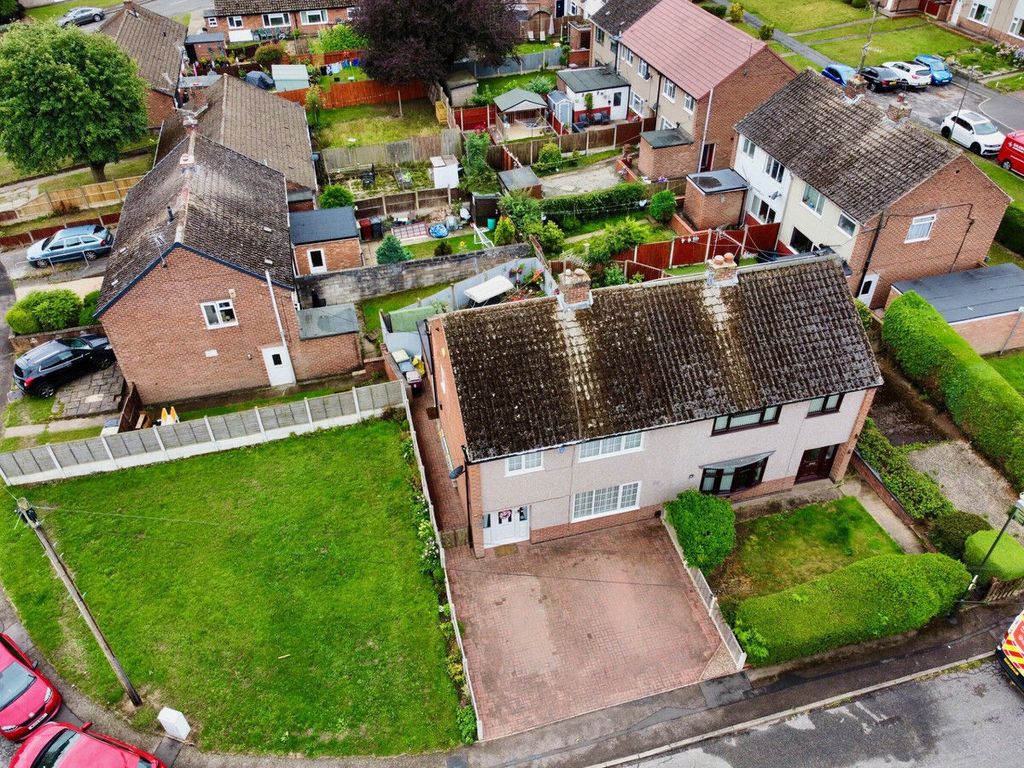 Property photo 3 of 27