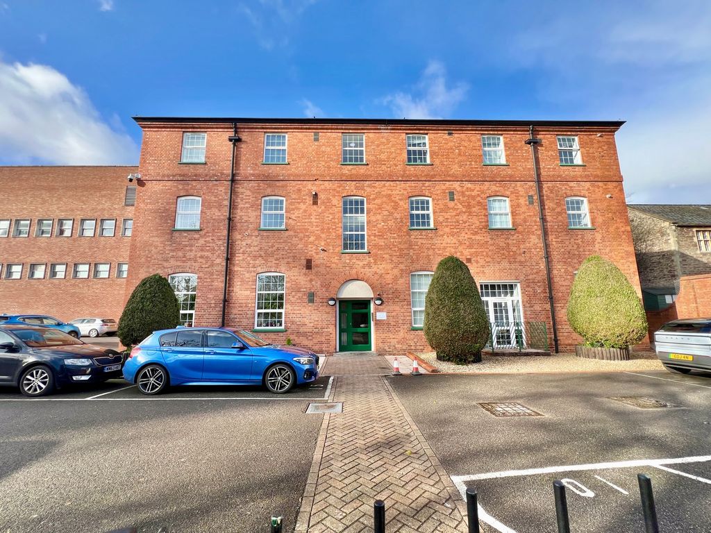 Property photo 1 of 13