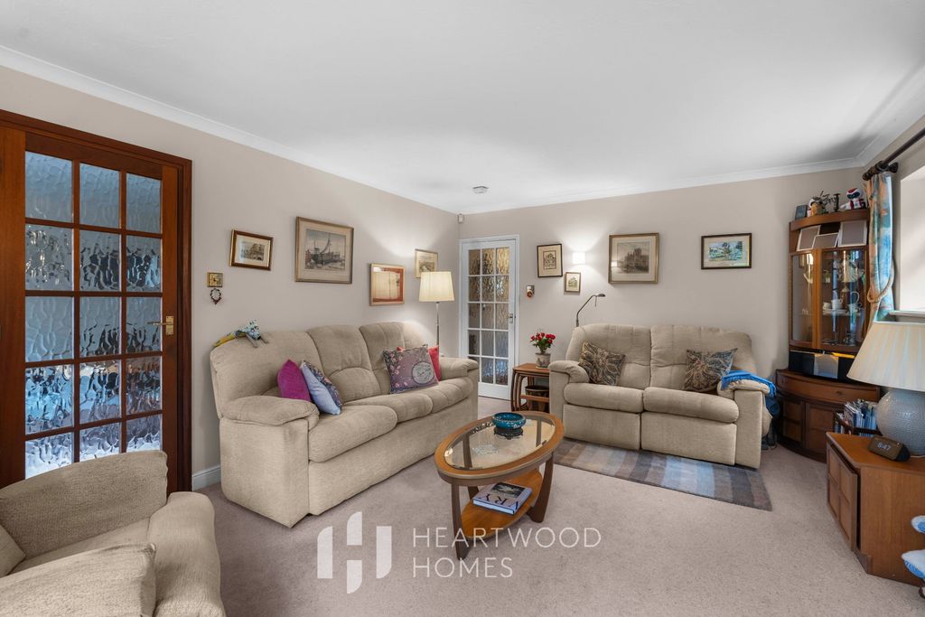Property photo 3 of 19
