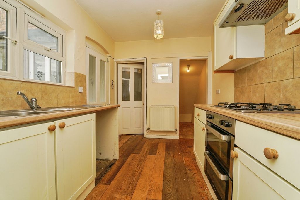 Property photo 2 of 12 Pbox-Img.Jpg