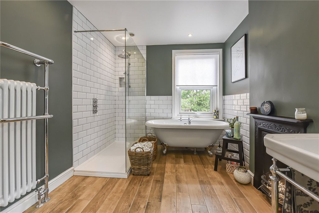 Property photo 2 of 13 Picture No. 21