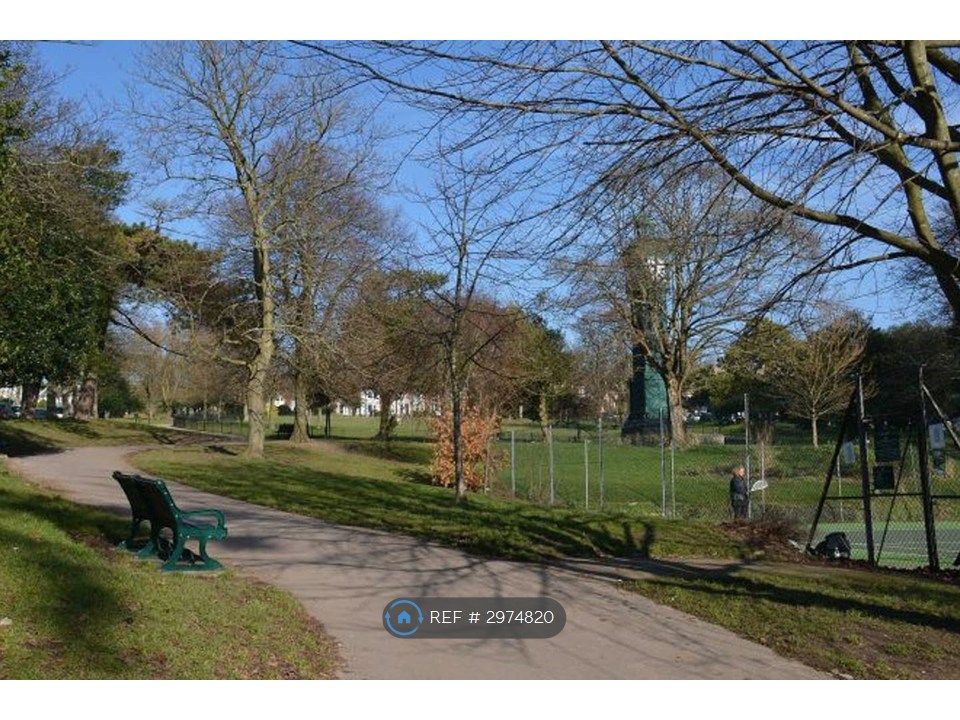 Property photo 3 of 13 Blakers Park