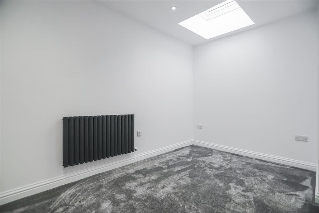 Property photo 3 of 9 Jo026Yr1Ieurbls8Krgbsq.Jpg