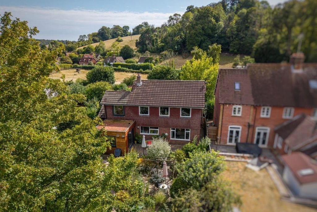 Property photo 1 of 27