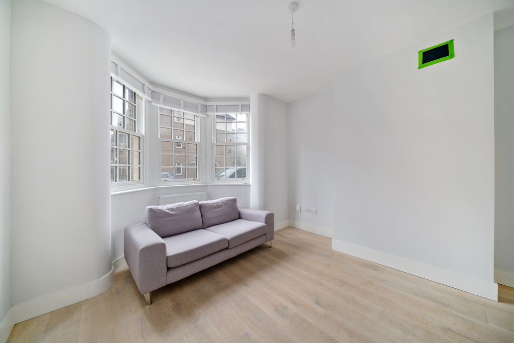 Property photo 3 of 8