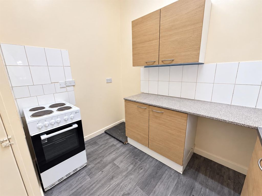 Property photo 3 of 6 Bright Compact Kitchen Nook.Png