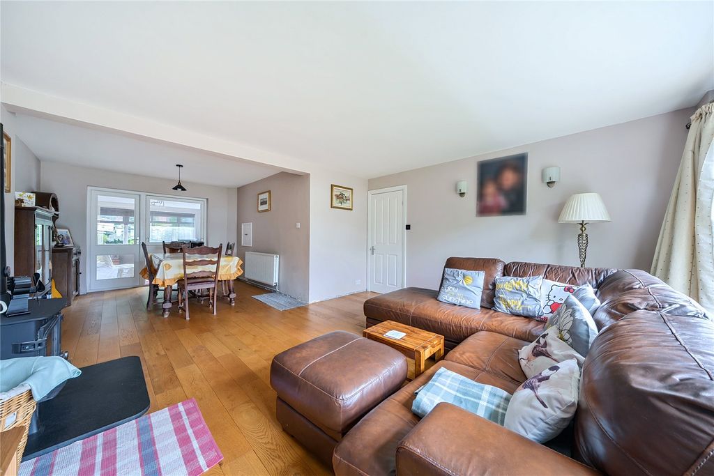 Property photo 2 of 21 Picture No. 16