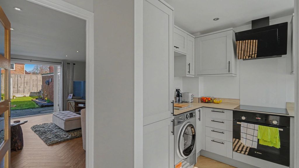 Property photo 3 of 16