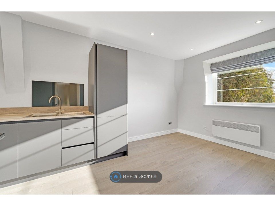 Property photo 3 of 11 Kitchen / Reception Room