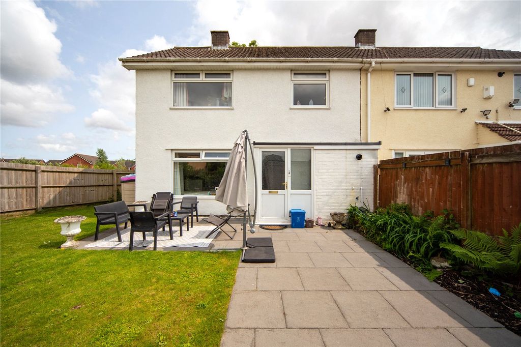 Property photo 2 of 23 Picture No. 20