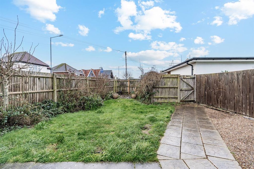 Property photo 3 of 38