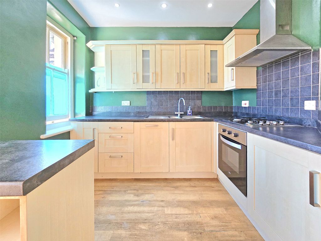 Property photo 3 of 10 3 - Kitchen