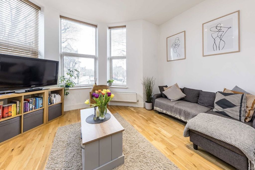 Property photo 1 of 3