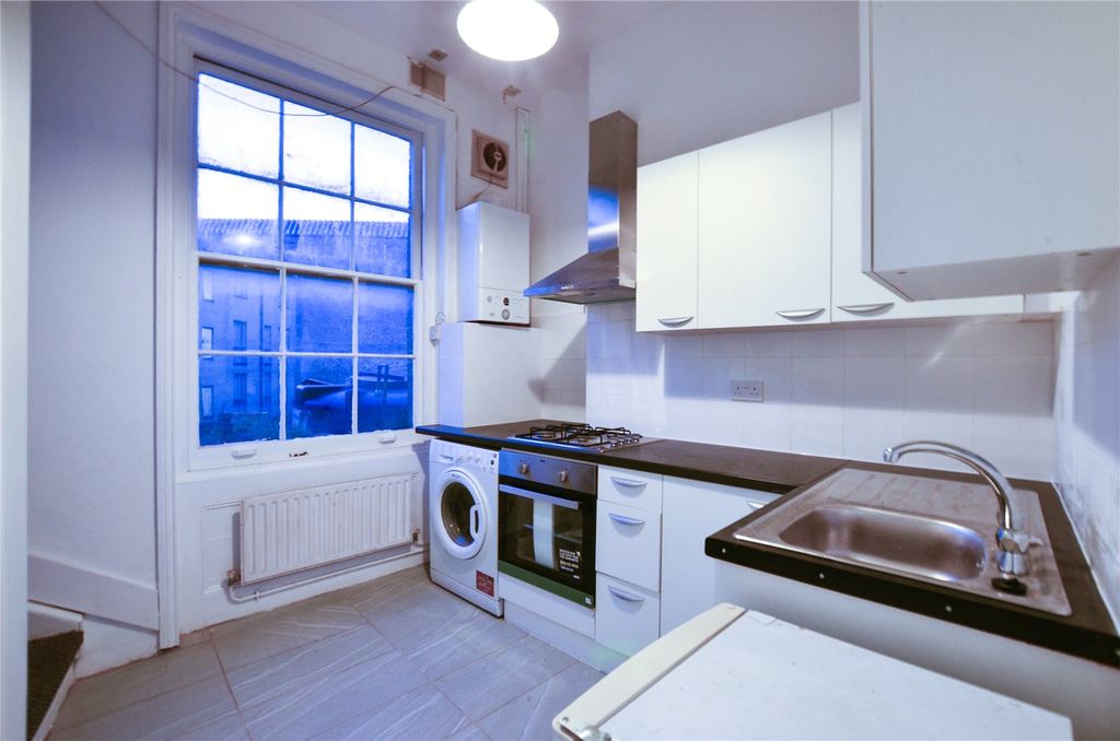 Property photo 3 of 7 Picture No. 05