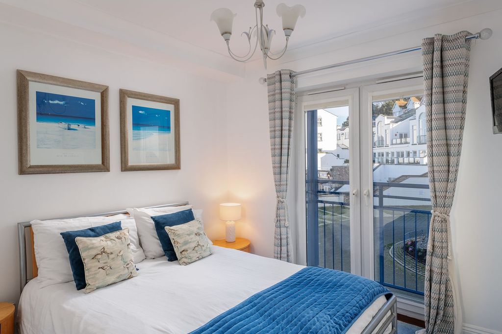 Property photo 3 of 10 Bedroom 1 55 Moorings Reach, Brixham