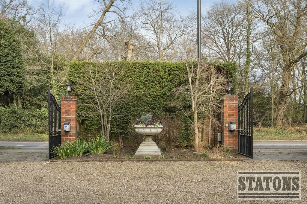 Property photo 3 of 21 Picture No. 25