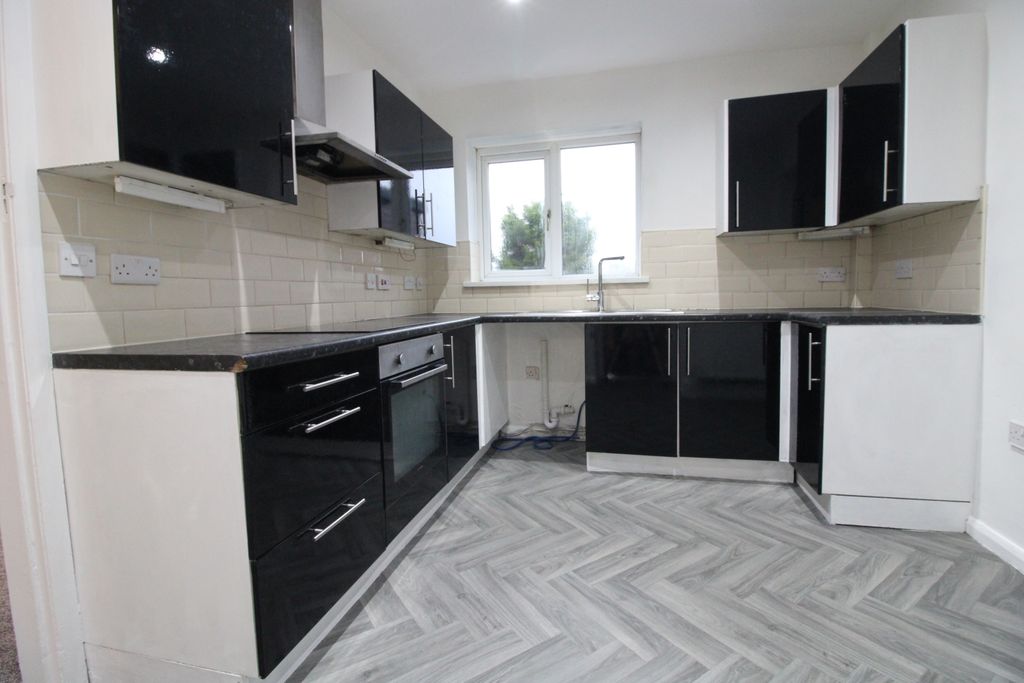 Property photo 2 of 12 B.Ki