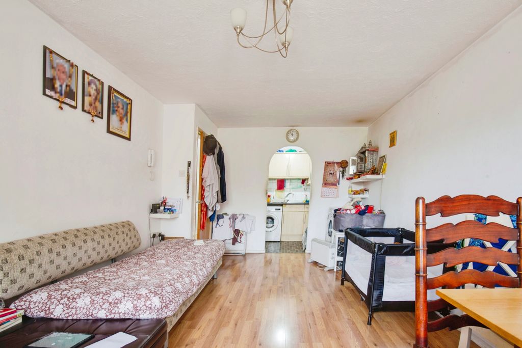 Property photo 3 of 15 3