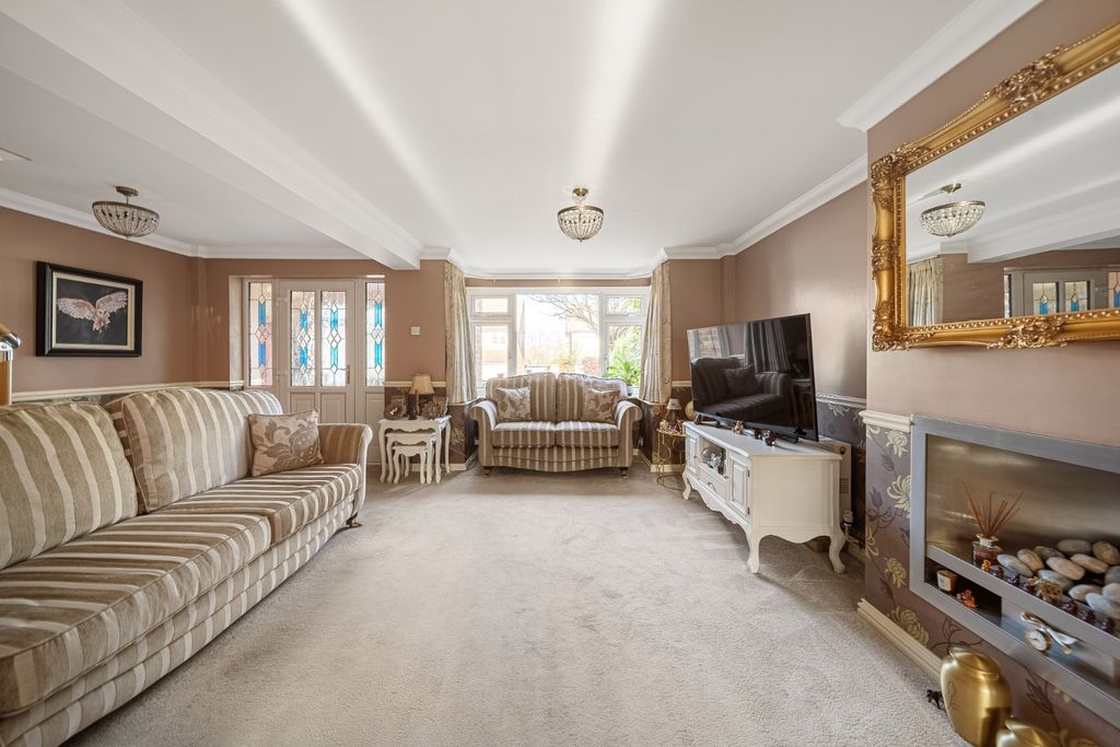 Property photo 2 of 21 4612202