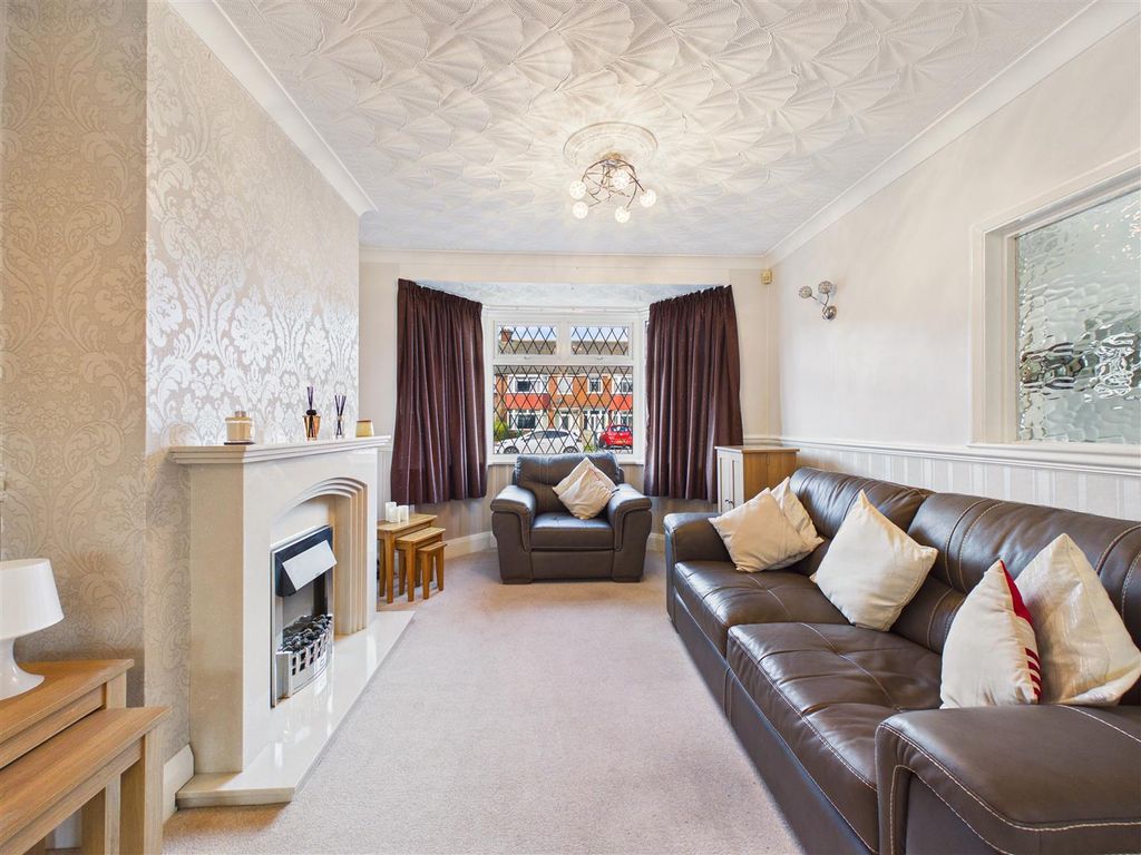 Property photo 2 of 17 Cam05193G0-Pr0104-Still004.Jpg