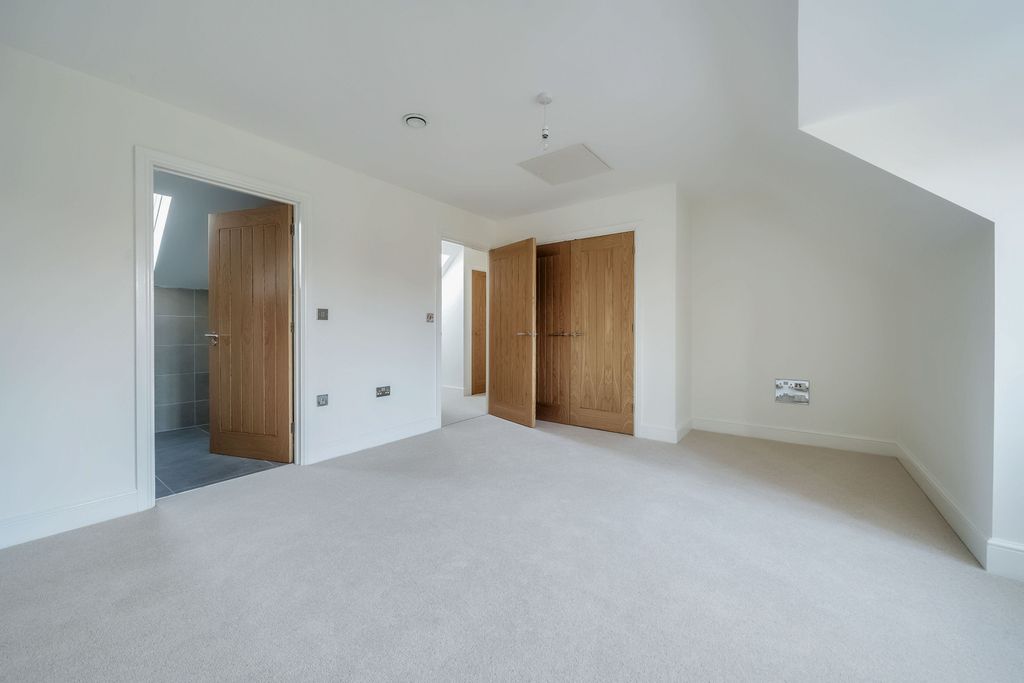 Additional image 7 of 2 bed cottage to rentPolo Drive, Lime Tree Village, Rugby CV22