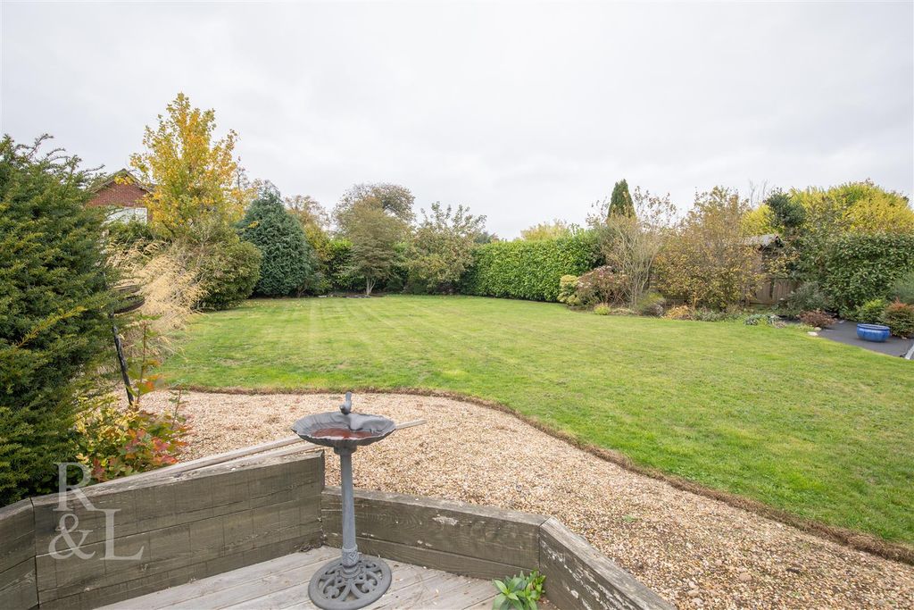 Property photo 2 of 45 8 Creswell (52).Jpg