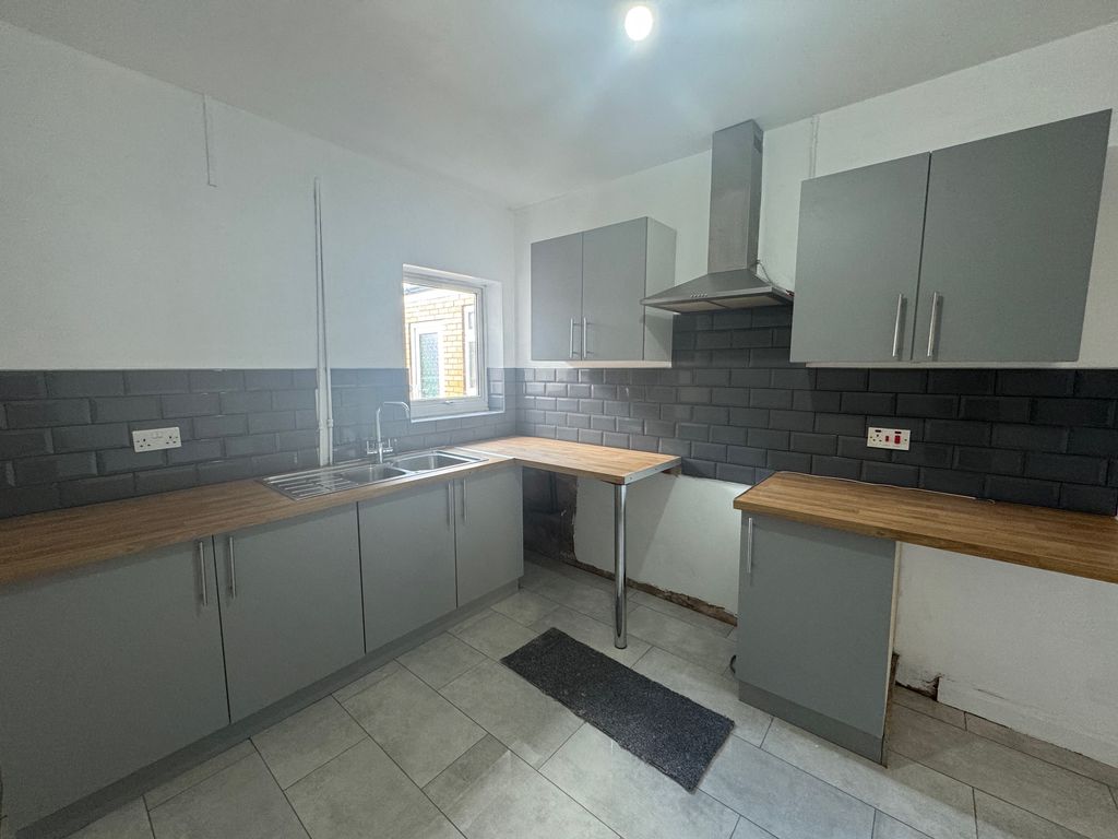 Property photo 2 of 7 Image