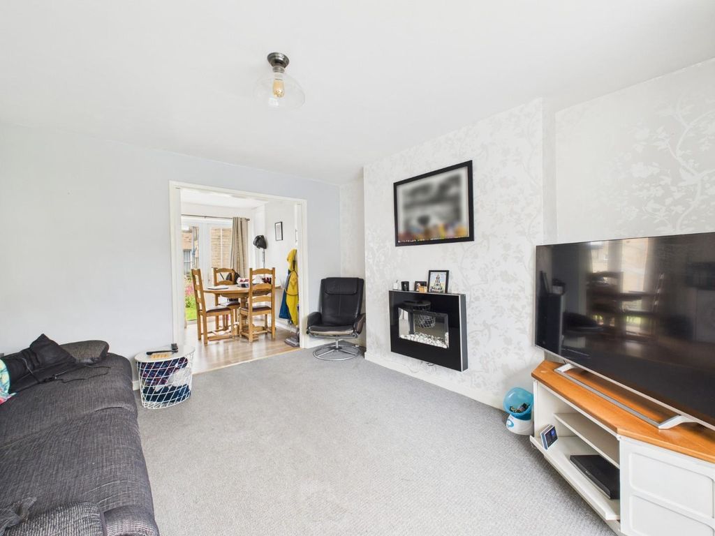 Property photo 2 of 12 Cam04899G0-Pr0132-Still012.Jpg