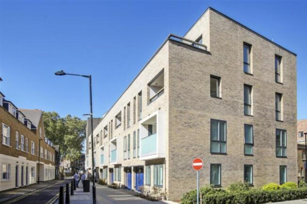 Property photo 1 of 7