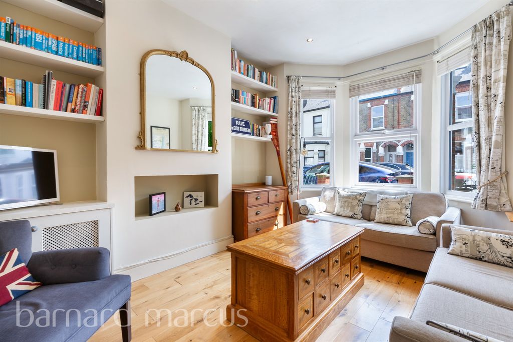 Property photo 1 of 12