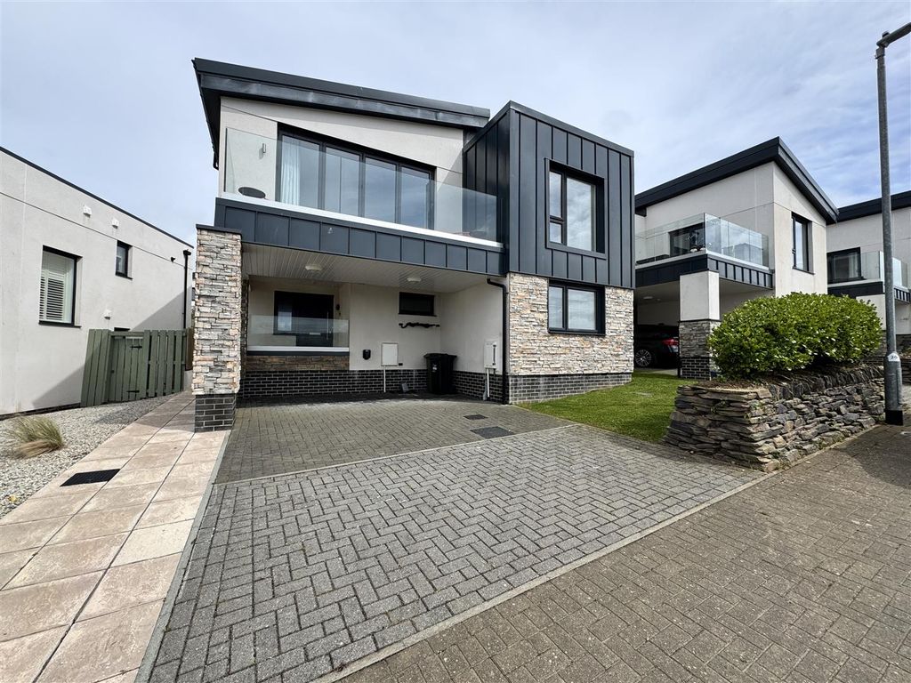 Property photo 1 of 19 Front Elevation