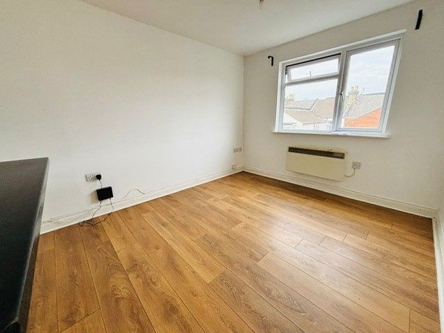 Property photo 2 of 9 Image