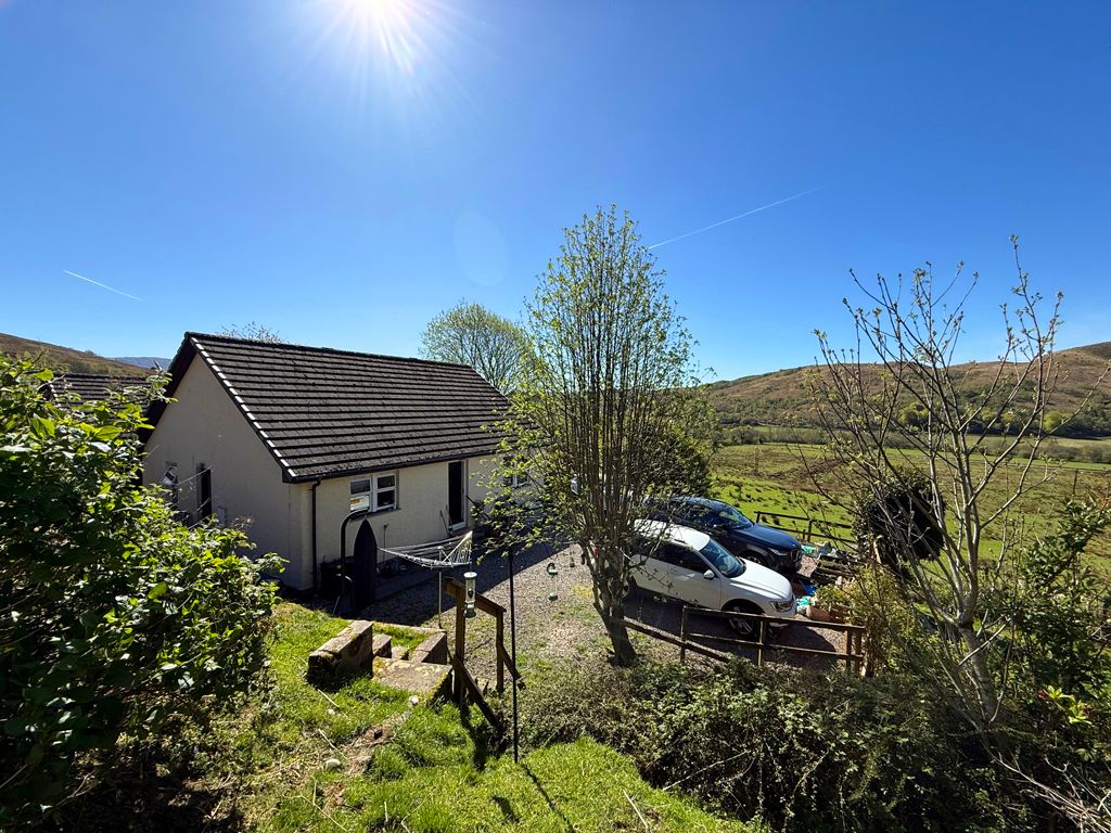 Property photo 1 of 32