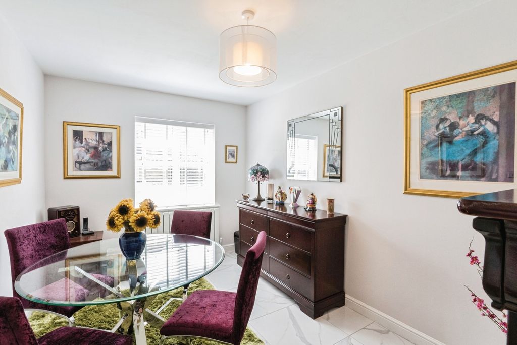 Property photo 3 of 27 Pbox-Img.Jpg