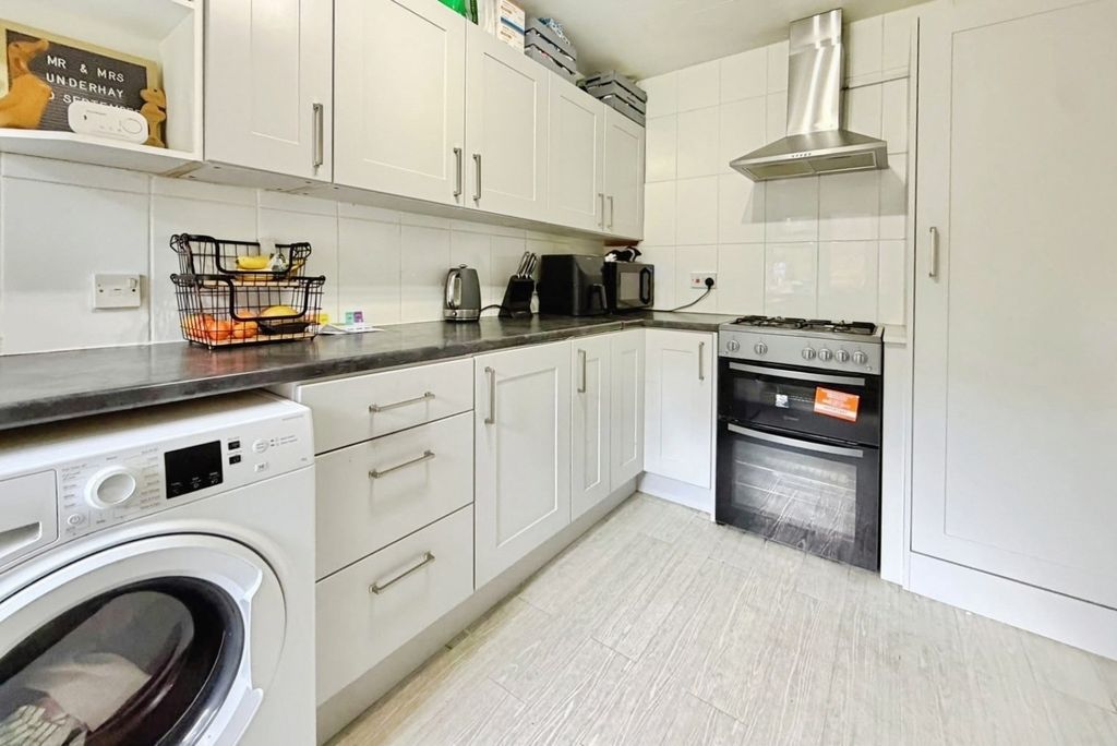 Property photo 2 of 10 Pbox-Img.Jpg