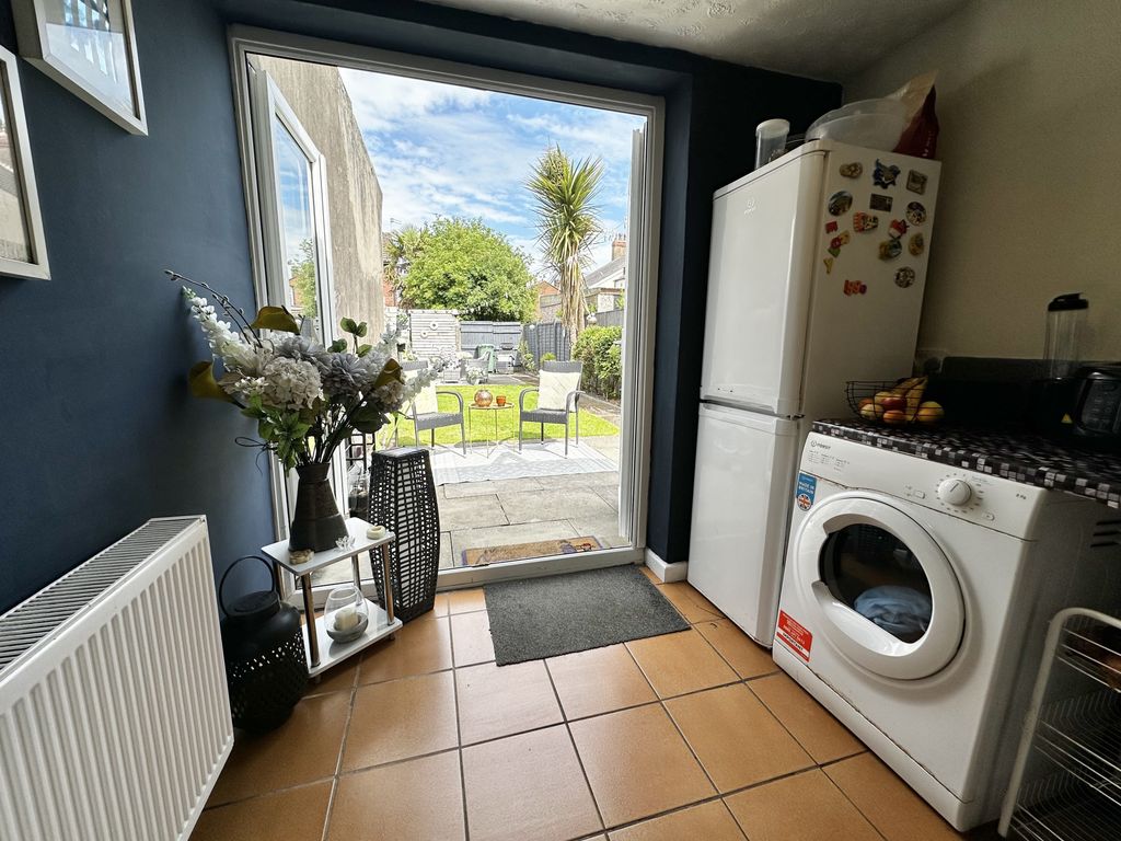 Property photo 3 of 23