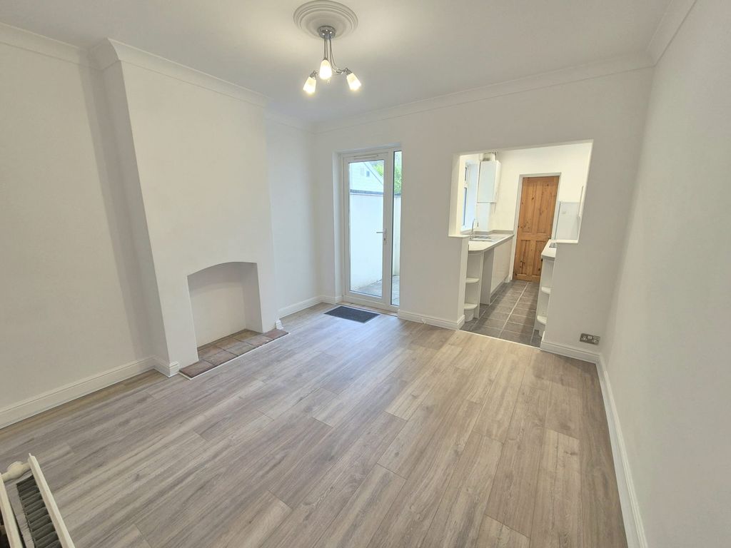 Property photo 3 of 16 Image