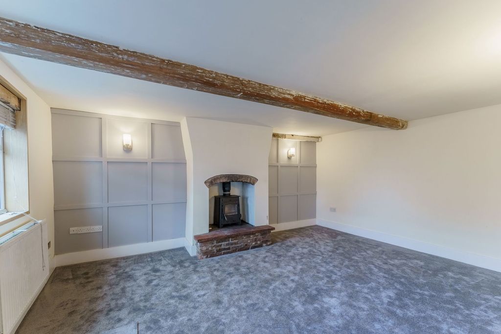 Property photo 3 of 27